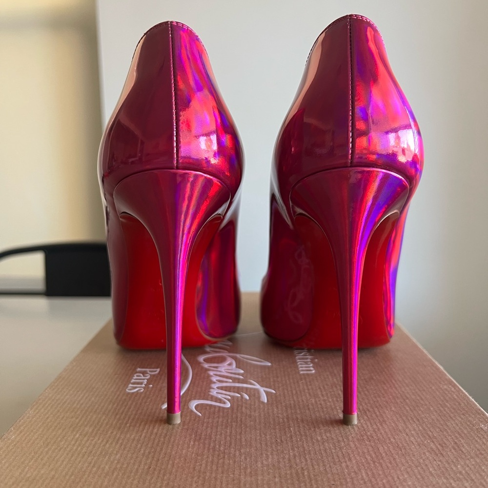 Christian Louboutin Hot Chick 100mm Patent in Fuxia Pink size 39
